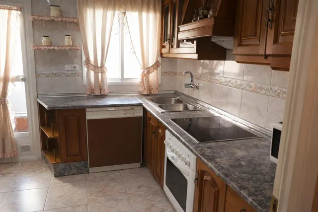 Gran Oportunidad en Avenida Blas Infante · Andújar — 6