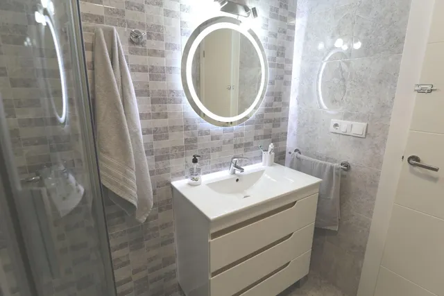 Apartamento recientemente reformado al lado del mar !!! — 30