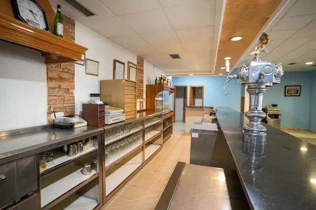 Local comercial de hostelería con gran terraza y salón de eventos en Guadiana. — 23