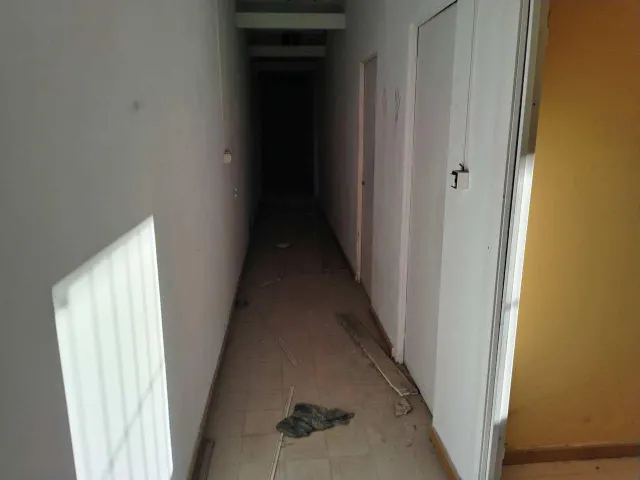 Amplia Nave Industrial en Algeciras - Oportunidad Única — 8