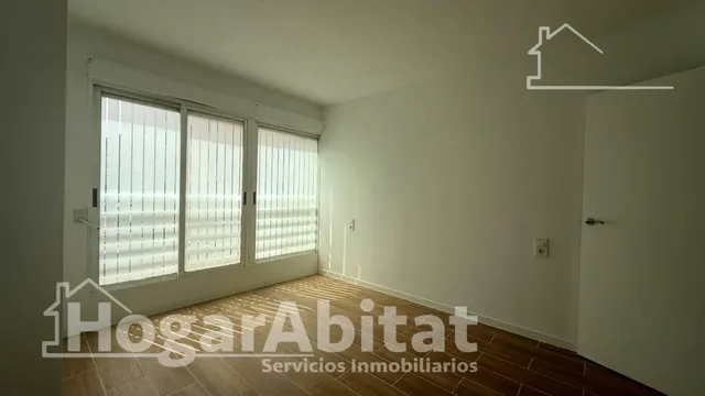 ¡OPORTUNIDAD! REFORMADO Y EXTERIOR CON ASCENSOR EN EL CENTRO — 15