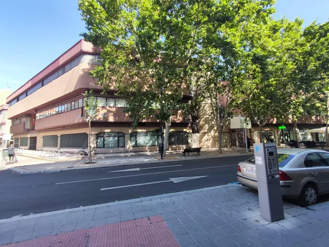 Local / oficina venta o alquiler — 4