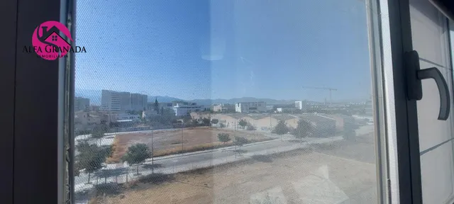 Apartamento amueblado en zona Campus de la Salud, urbanización privada — 24