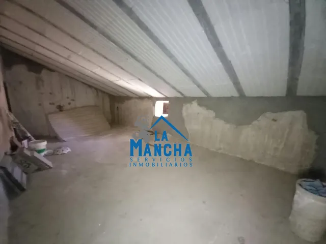 *53.000€* inmobiliaria la mancha vende casa con patio en Barrax ( Albacete ). — 47