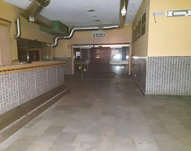 Se vende local comercial céntrico en Oviedo — 6
