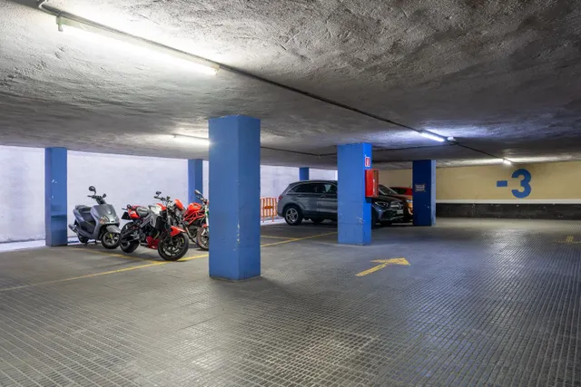 Parking 9m² en alquiler - Casc Antic — 19