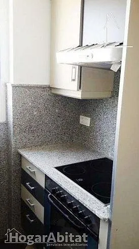 MUY ACOGEDOR, EN RESIDENCIAL CON TERRAZA, PISCINA Y GARAJE — 8
