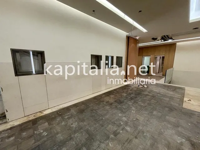 Local comercial en alquiler en el centro en Valencia (Valencia) — 11