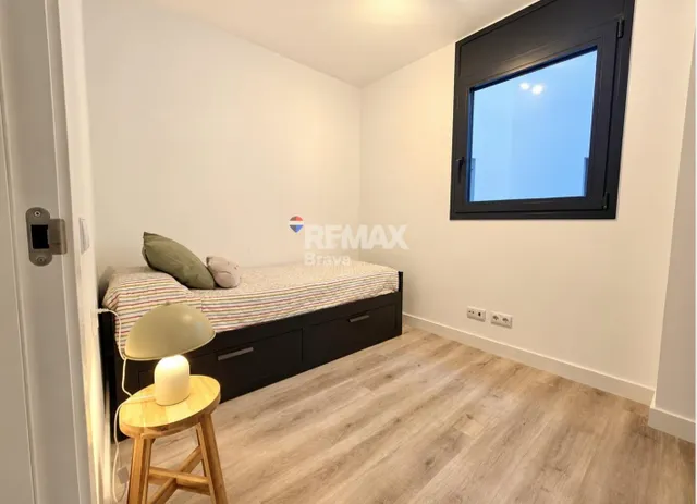 GIA46AC - Girona centro | Piso moderno en el centro de Girona con balcón, parking y trastero — 21