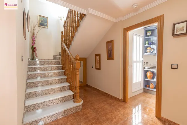 Casa independiente a 5 minutos de Granada en buen estado para entrar a vivir — 34