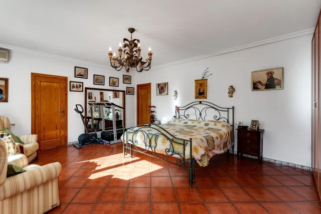 HERMOSA VILLA DE LUJO, ESTILO MEDITERRÁNEO EN LA ZONA DE LA SIESTA-SAN LUIS — 36