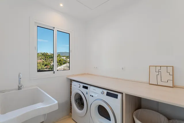 Chalet 6 habitaciones 531m² en venta - El Madroñal — 46