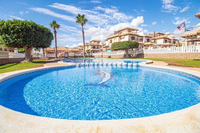 ADOSADO DE 2 DORMITORIOS 1 BAÑO EN LA REGIA ( ORIHUELA COSTA ) — 27