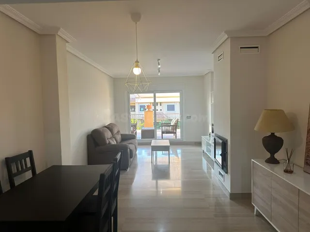 Piso-Ático con Garaje, Piscinas y Jardines, en Águilas - Isl - foto 5