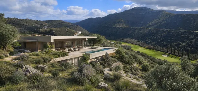 Venta de parcela en Antequera Golf, Málaga, Costa del Sol