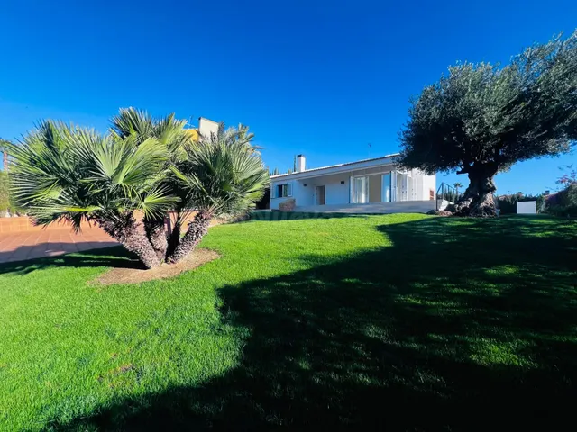 Chalet moderno con piscina en Alenda Golf - foto 3