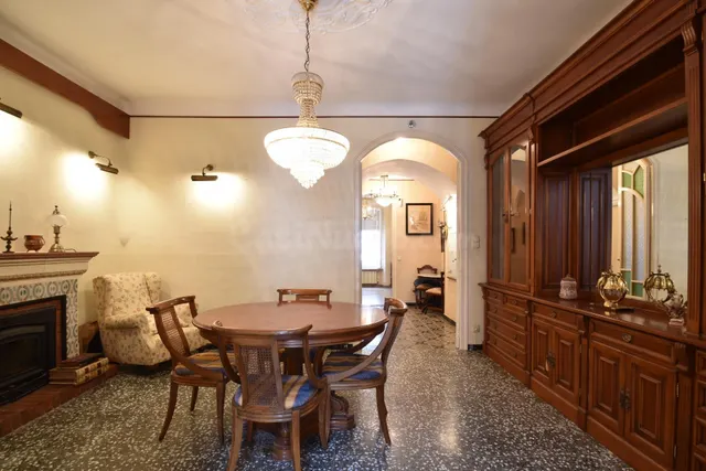 Exclusiva casa de época con alma, terrazas y patio en pleno  - foto 2