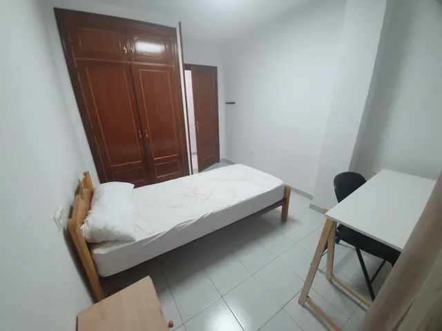 PISO PARA ESTUDIANTES — 9