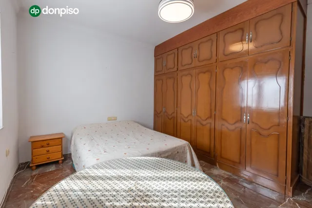 Casa en esquina en venta en Las Gabias — 49