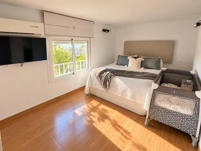 Espectacular vivienda reformada de 130 m2, con dos plazas de aparcamiento y gran patio comunitario en tiro de línea — 14