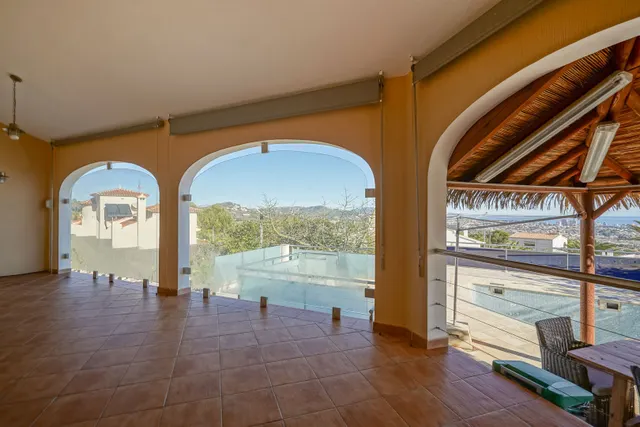 Villa 3 habitaciones 529m² en venta - Cucarres — 41