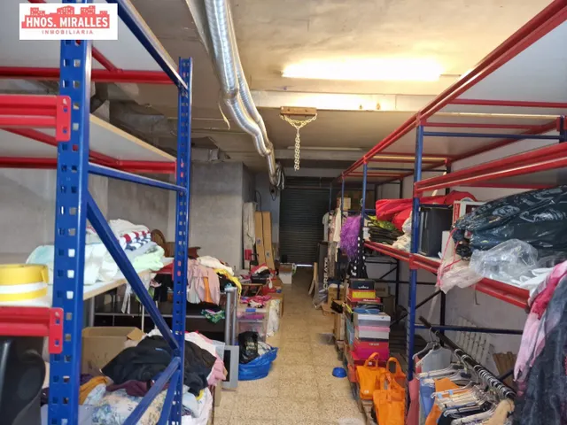 LOCAL COMERCIAL DISPONIBLE A LA VENTA, Y APTO PARA CUALQUIER TIPO DE NEGOCIO. — 3