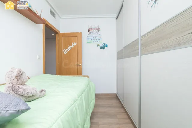 Maravilloso ático con terraza de 48 m2 en urbanización con piscina reformado con vistas al mar en Santa Pola — 35