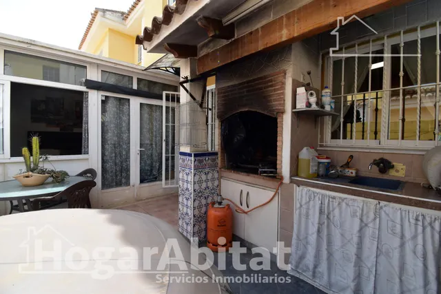 SEMINUEVO, AMPLIO Y LUMINOSO CON TERRAZA Y JACUZZI — 29