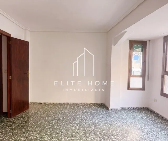 AMPLIO ENTRESUELO EXTERIOR  IDEAL PARA VIVIENDA EN PLENO CENTRO DE CASTELLÓN — 11