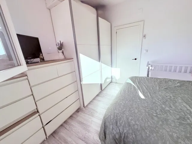 Encantador Piso con trastero, en La Marina del Port, Barcelona - ¡Una Oportunidad Única por 309.000€! — 9