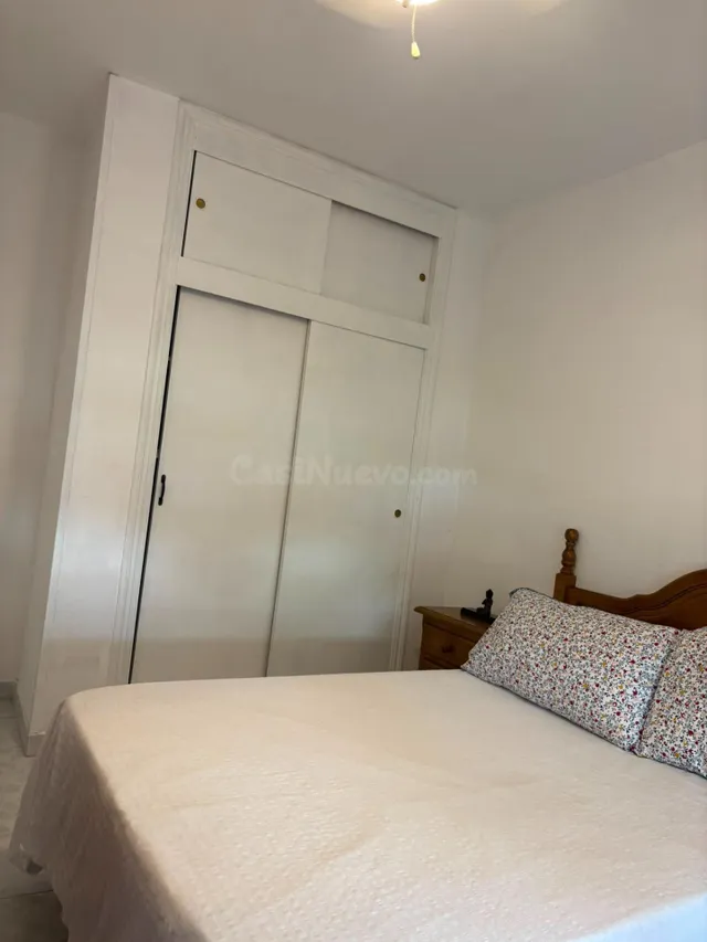 se vende un piso de 1 dormitorio en comunidad con parque y los cesped en Mar Azul de Torrevieja — 11