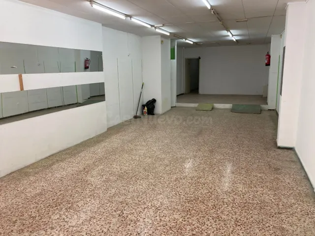 LLOGUER O VENDA LOCAL COMERCIAL A BARBERÀ DEL VALLÈS - foto 3