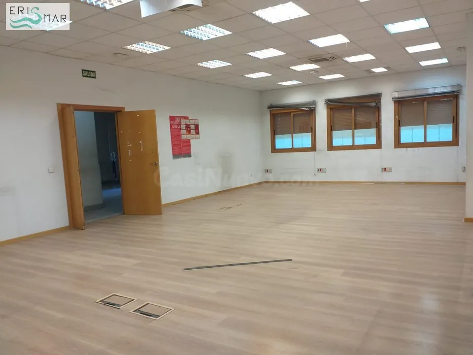 LOCAL COMERCIAL EN ALQUILER Y VENTA EN NAVALCARNERO