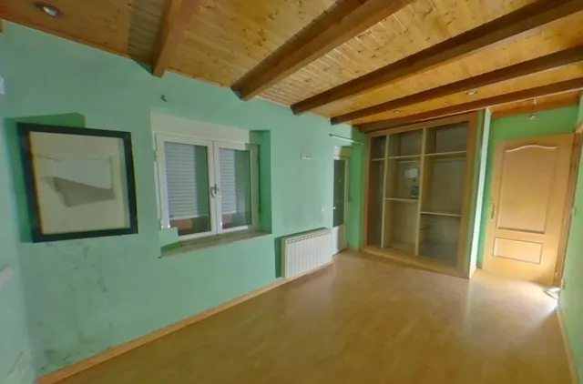 ESTUPENDA CASA EN HUERGAS DE GORDON — 17
