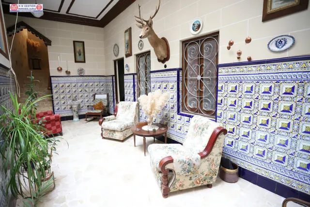 CASA SEÑORIAL DE 527 METROS DE PARCELA, EN PLENO CENTRO DE A - foto 3