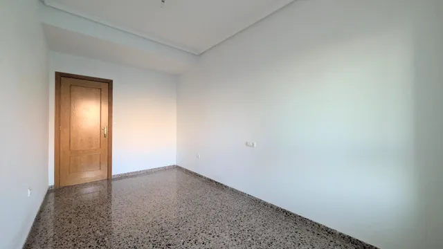 SECTOR 5, VIVIENDA MUY LUMINOSA, OBRA SEMINUEVA, CON ASCENSOR Y EXCELENTES VISTAS. — 9