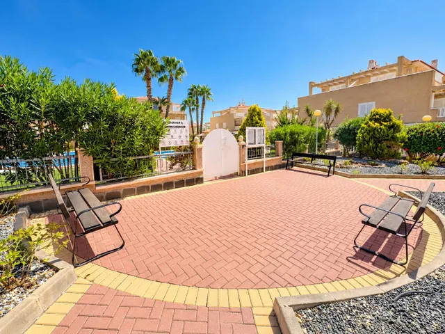 Vivienda con amplio solárium privado en Zeniamar VI – Orihuela Costa — 39