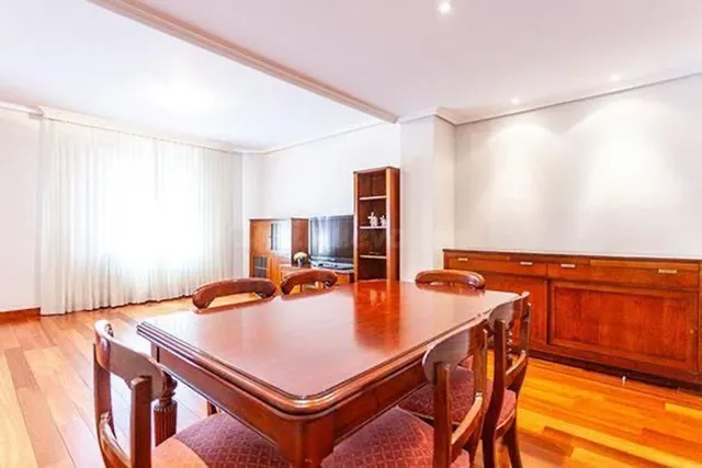 Piso 4 habitaciones 220m² en alquiler - Nuevos Ministerios-R - foto 4