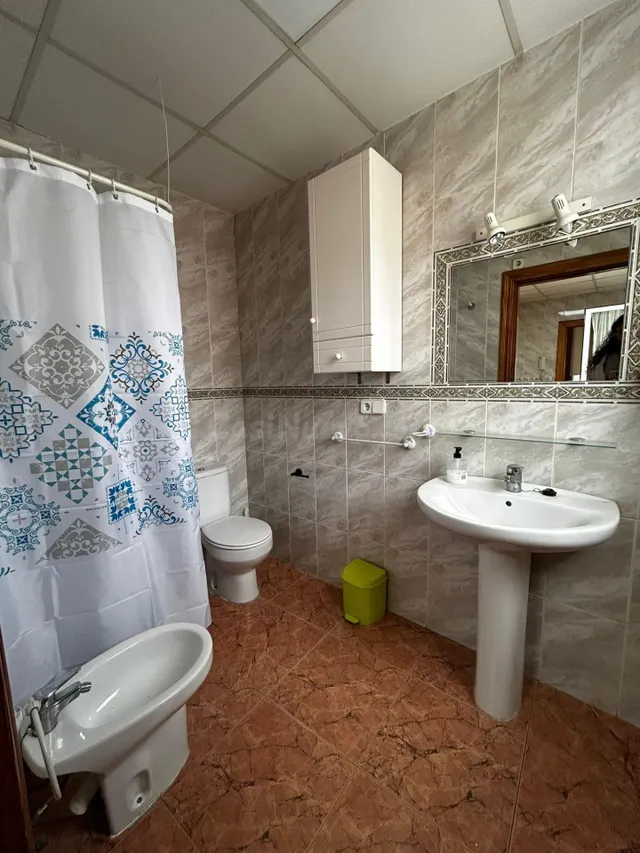 265€ GASTOS INCLUIDOS HAB. CHICA ESTUDIANTE - foto 5