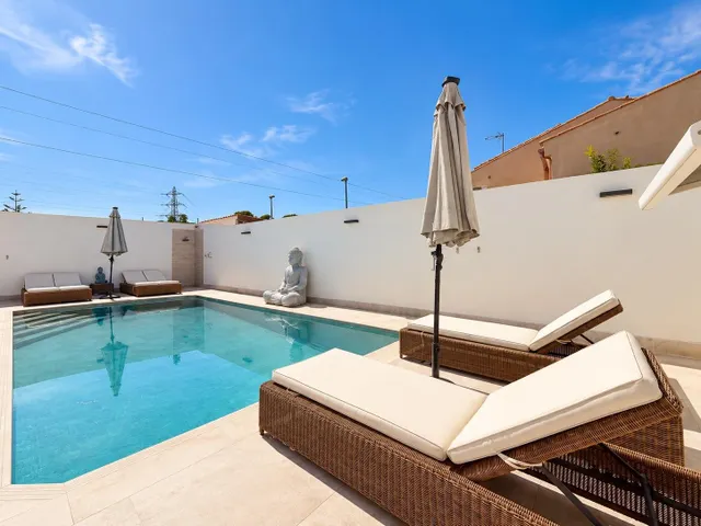 ESPECTACULAR VIVIENDA REFORMADA CON PISCINA, BODEGA, GIMNASIO Y UNA EXCEPCIONAL PRIVACIDAD — 7