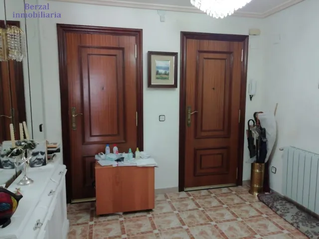 PISO AMPLIO EN LAS PEATONALES — 28
