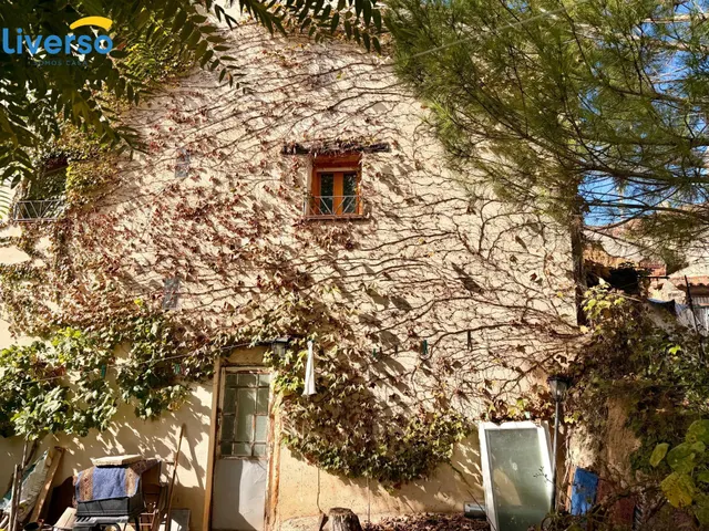 Casa de pueblo con parcela de 866 m2, jardín y buhardilla con encanto en la Ribera del Duero — 31