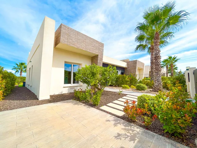 VILLA DE 3 DORMITORIOS 2 BAÑOS EN ALGORFA (ORIHUELA COSTA) — 12