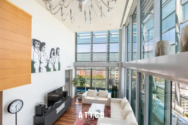 En venta ático dúplex con terraza de 72m2 con vistas al mar  - foto 4
