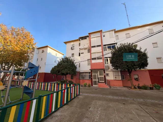 ¡OPORTUNIDAD EN TRIANA - EL CARMEN! Gran piso de 4 dorm. tod - foto 2