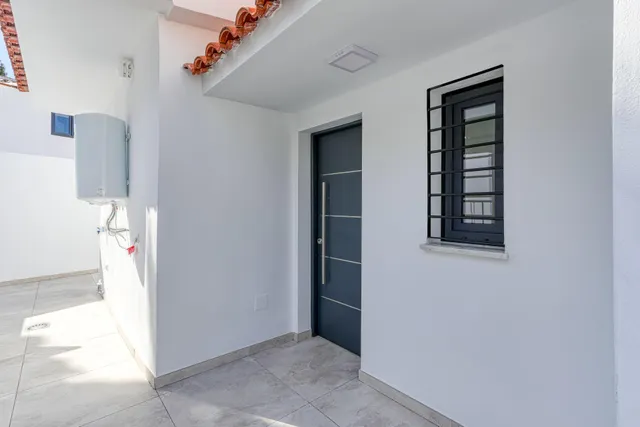 Villa independiente renovada, cerca a Mijas, con piscina privada y 5 dormitorios — 22