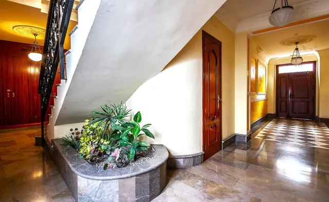 EXCELENTE PISO EN CALLE REJAS DE LA VIRGEN — 15