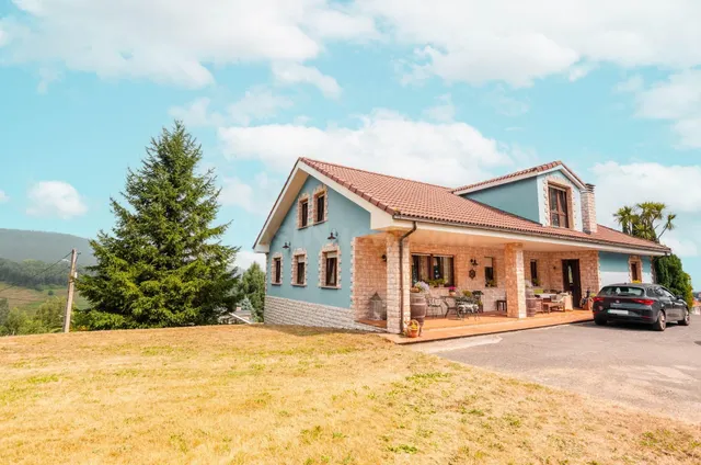 Chalet de piedra en Somao: espacio, vistas y calidad de vida - foto 5