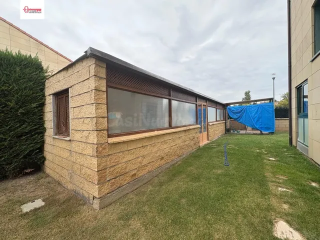 ADOSADO EN VENTA EN VILLARIEZO — 4
