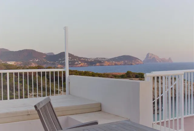 ALQUILER ANUAL EN CALA CODOLAR — 13